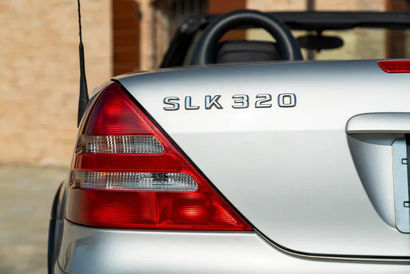 Mercedes-Benz SLK 320 13
