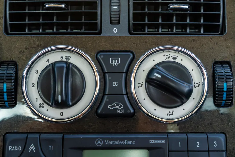 Mercedes-Benz SLK 320 33