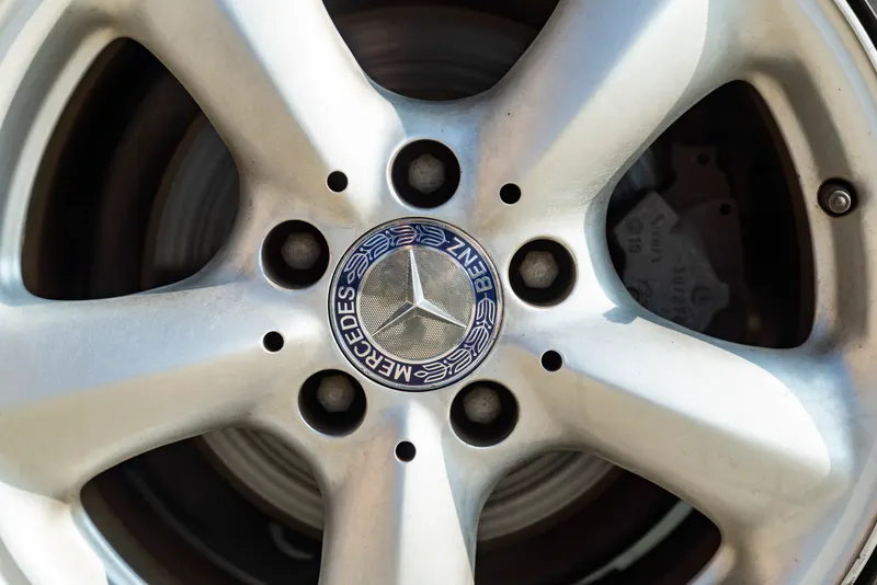 Mercedes-Benz SLK 320 11