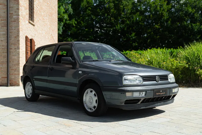 Volkswagen GOLF 1.6 GT 2