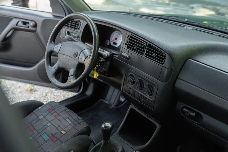Volkswagen GOLF 1.6 GT 15