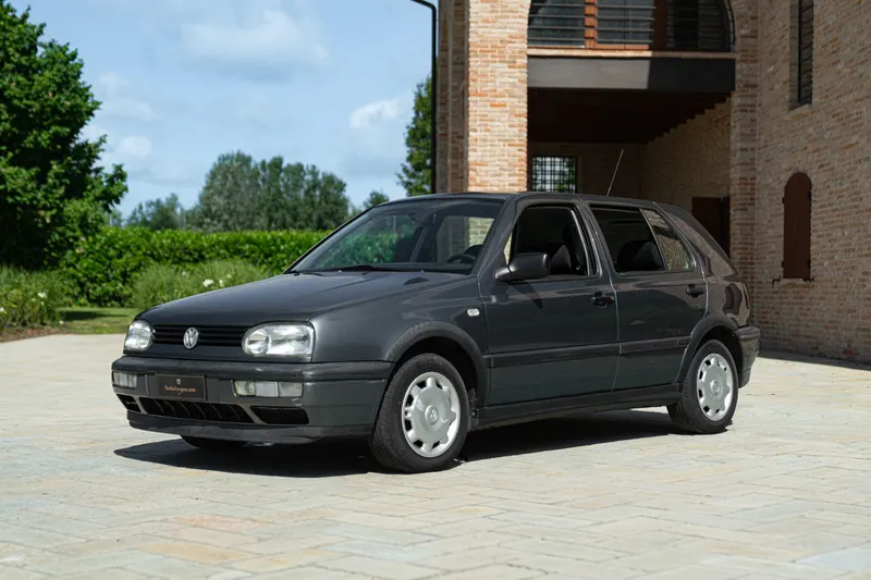 Volkswagen GOLF 1.6 GT 38