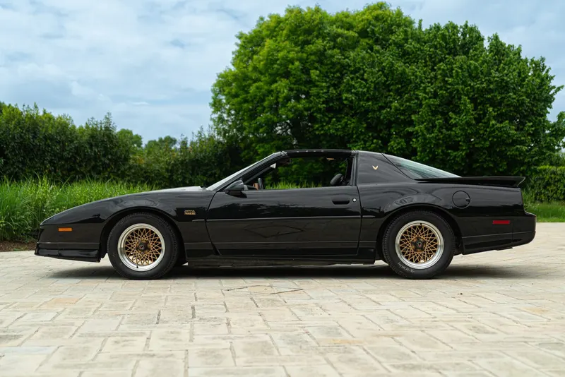 FIREBIRD TRANS-AM 4