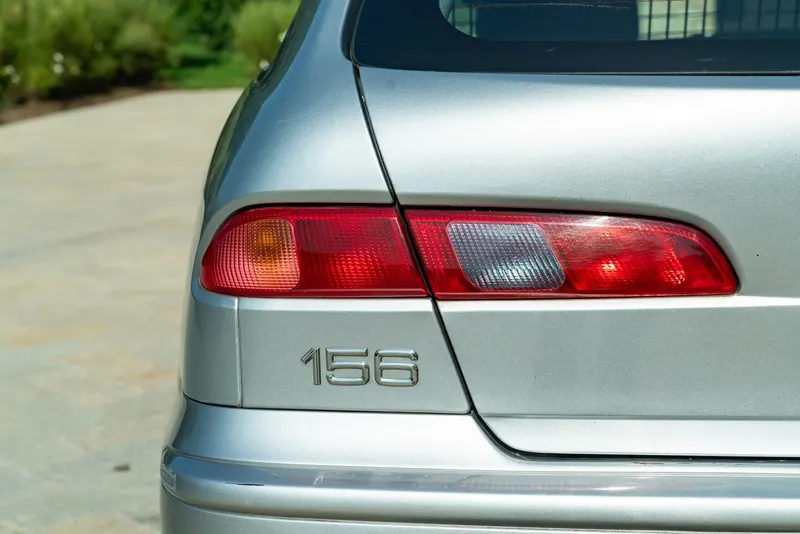 Alfa Romeo 156 JTD 16V DISTINCTIVE 18