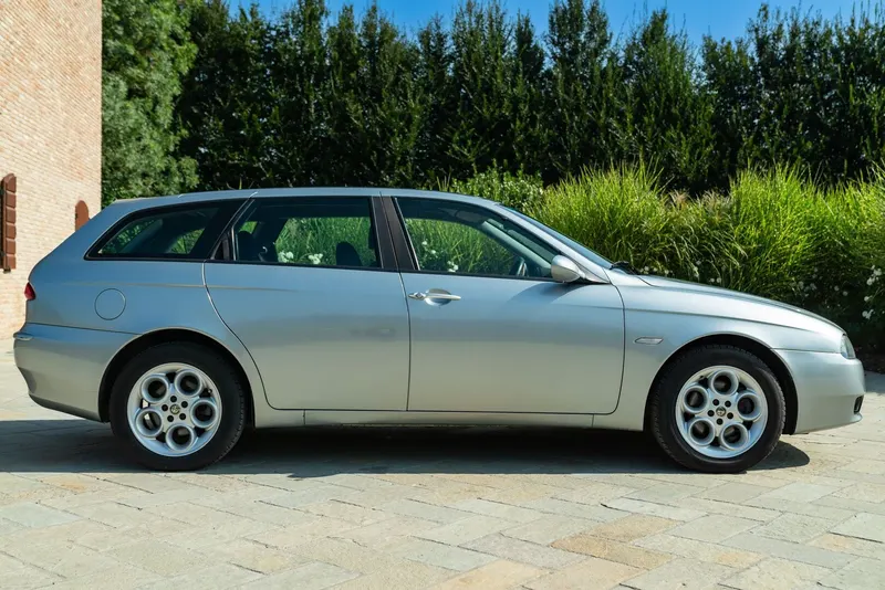 Alfa Romeo 156 JTD 16V DISTINCTIVE 6
