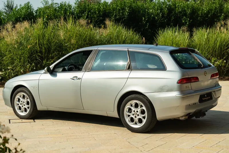 Alfa Romeo 156 JTD 16V DISTINCTIVE 24