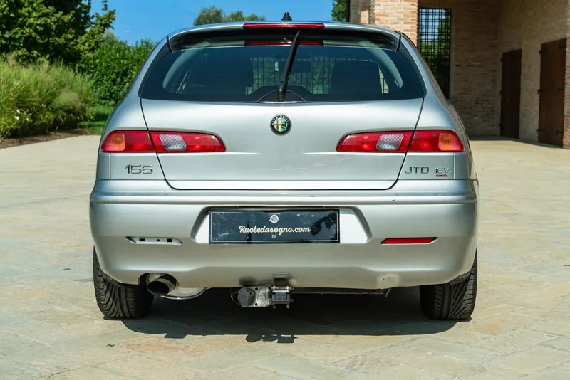 Alfa Romeo 156 JTD 16V DISTINCTIVE 9