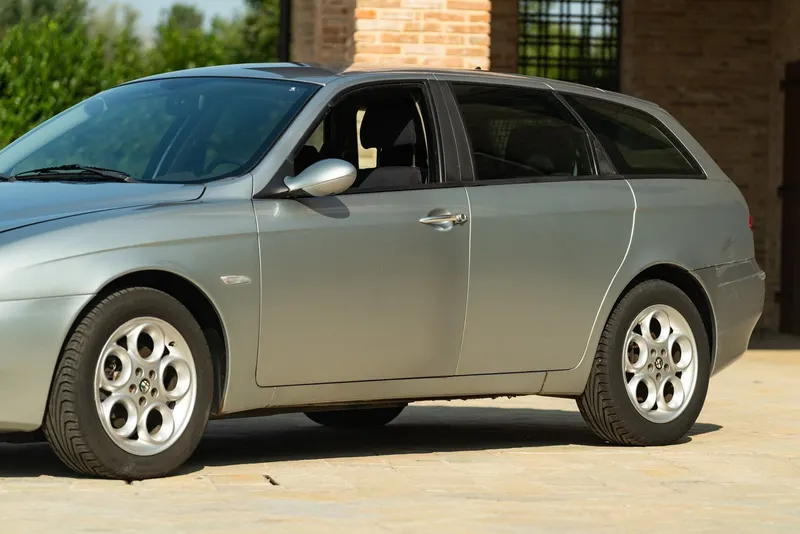 Alfa Romeo 156 JTD 16V DISTINCTIVE 12