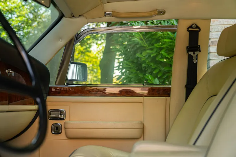 Bentley MULSANNE – BRV (Bullet Resistant Vehicle) 38