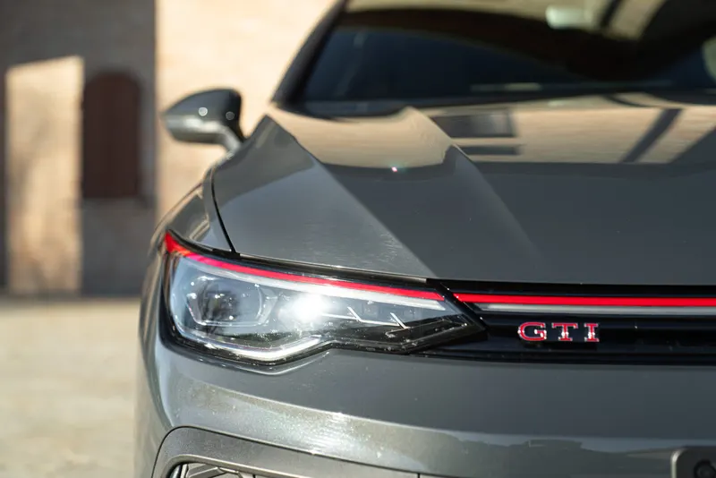 Volkswagen GOLF GTI 21