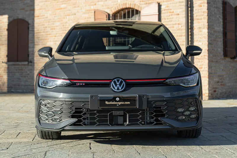 Volkswagen GOLF GTI 3