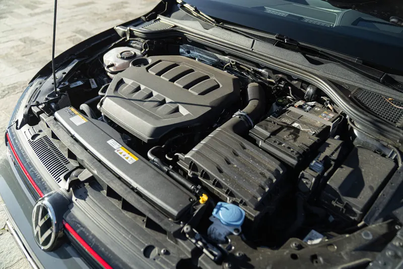 Volkswagen GOLF GTI 62