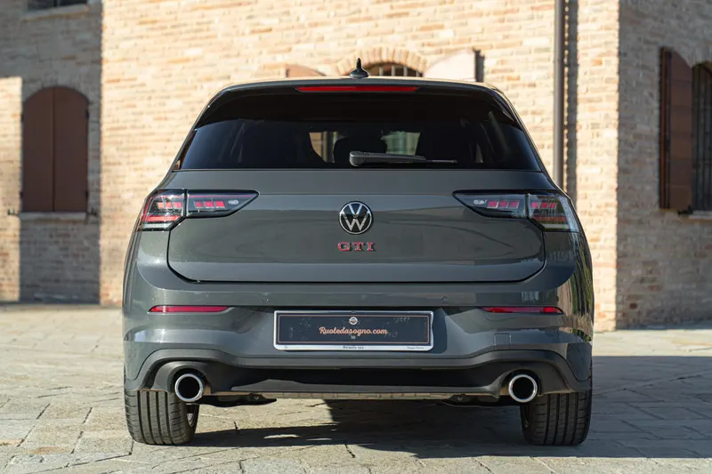 Volkswagen GOLF GTI 8