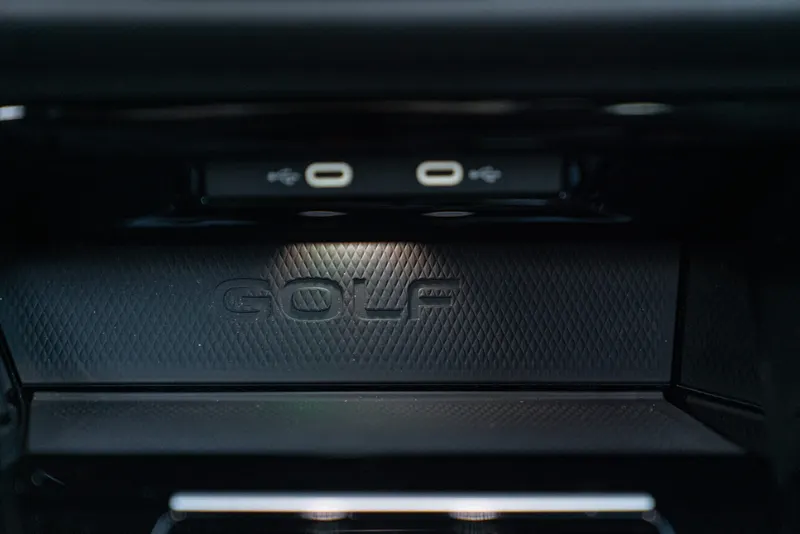 Volkswagen GOLF GTI 49