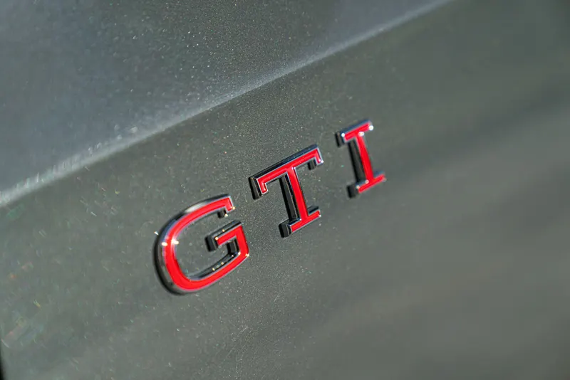 Volkswagen GOLF GTI 17