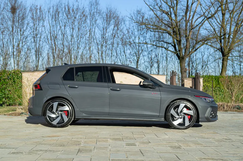 Volkswagen GOLF GTI 5