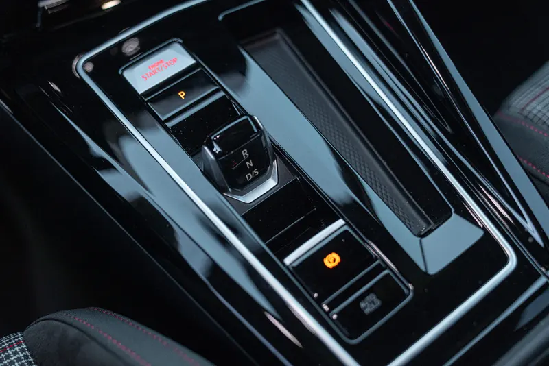 Volkswagen GOLF GTI 45
