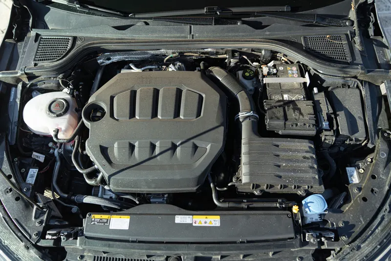 Volkswagen GOLF GTI 63