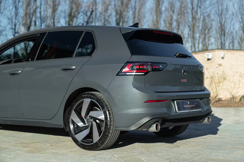 Volkswagen GOLF GTI 14