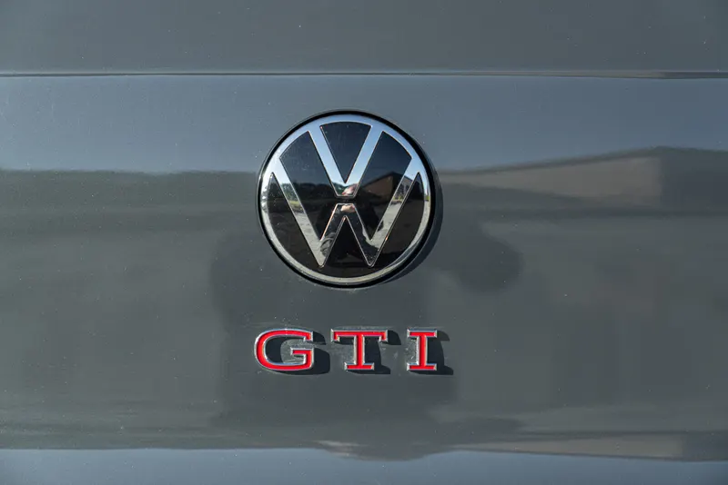Volkswagen GOLF GTI 10