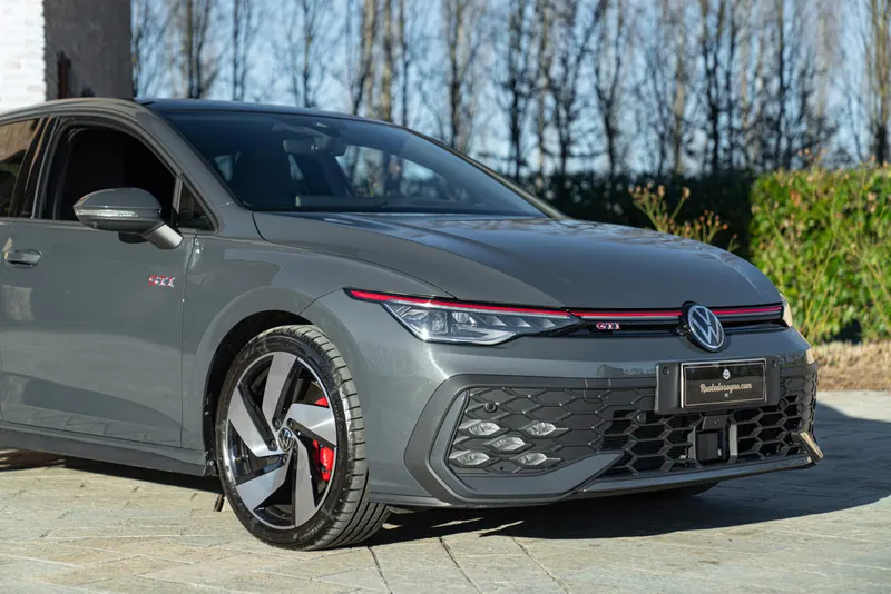 Volkswagen GOLF GTI 13