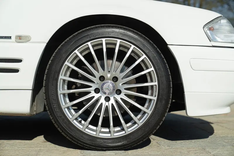 Mercedes-Benz SL 320 AMG 19