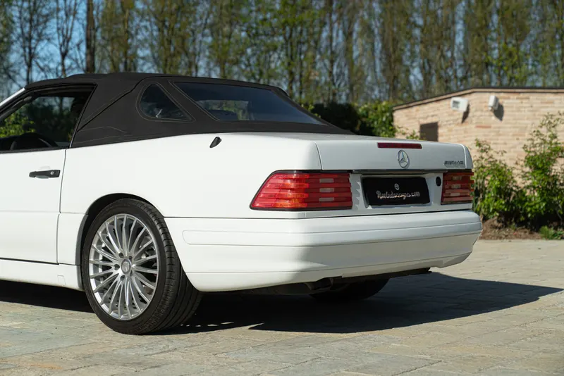 Mercedes-Benz SL 320 AMG 17