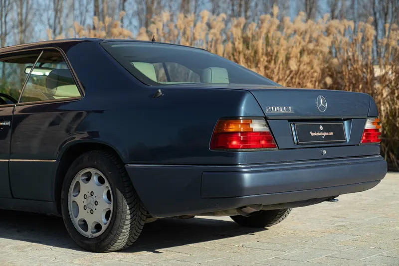 Mercedes-Benz CE 200 17