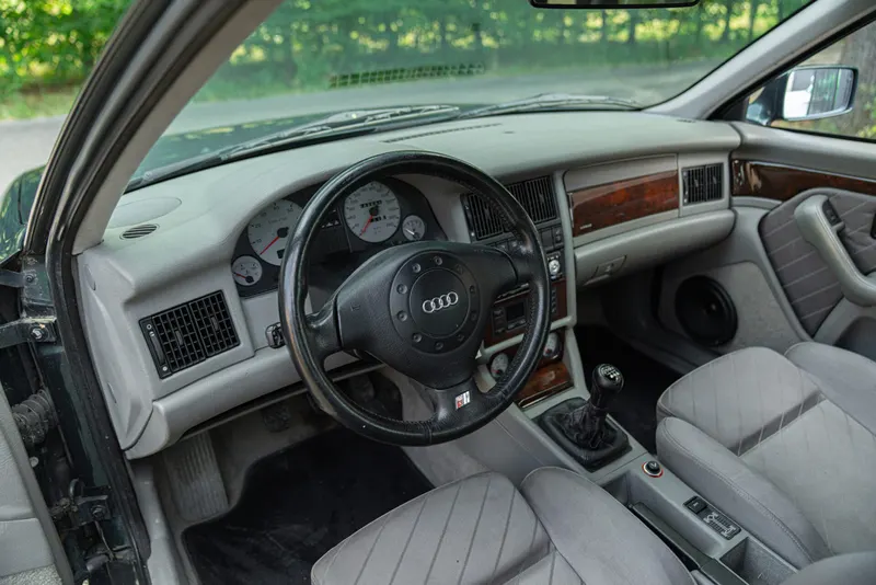 Audi S2 29