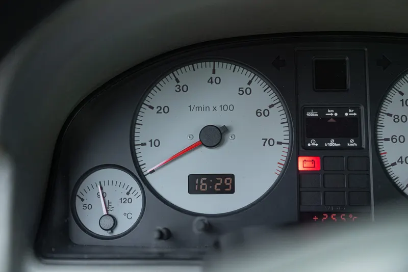 Audi S2 44