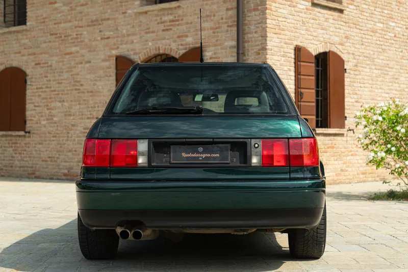 Audi S2 8