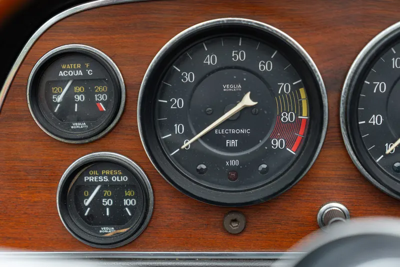 Fiat DINO SPIDER 2400 69