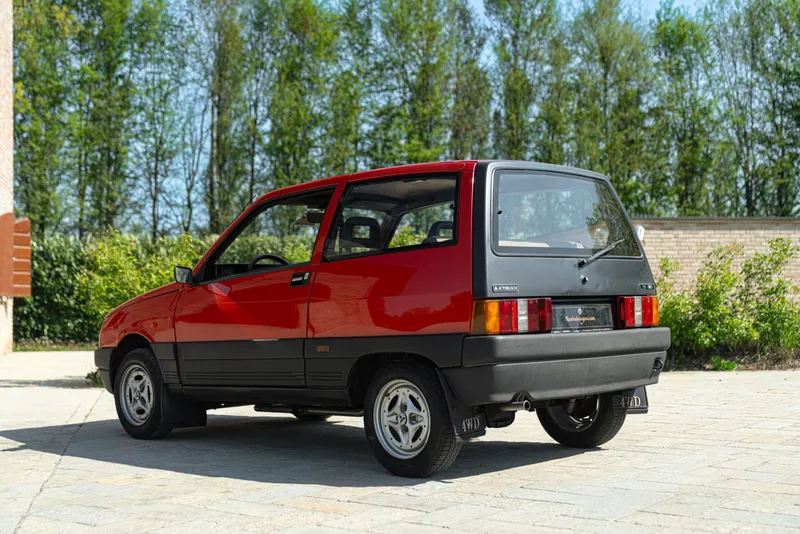 Y10  4WD 6