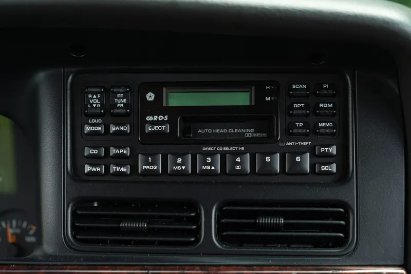 GRAND CHEROKEE LIMITED LX 5.9 V8 43