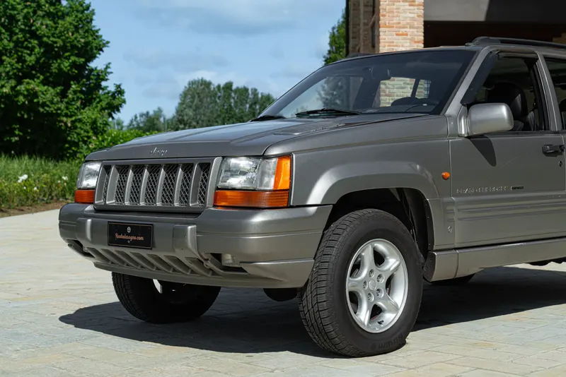GRAND CHEROKEE LIMITED LX 5.9 V8 20