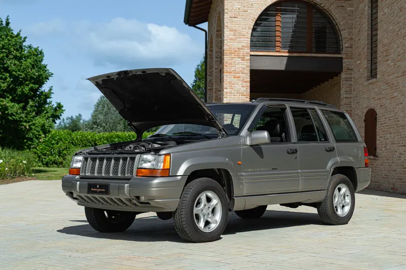 GRAND CHEROKEE LIMITED LX 5.9 V8 48
