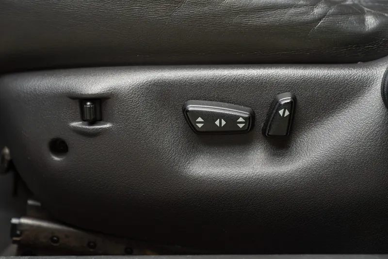 GRAND CHEROKEE LIMITED LX 5.9 V8 29