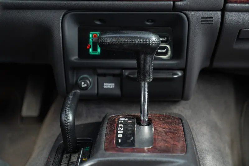 GRAND CHEROKEE LIMITED LX 5.9 V8 34