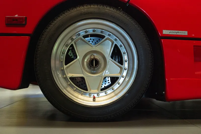 Ferrari F40 25