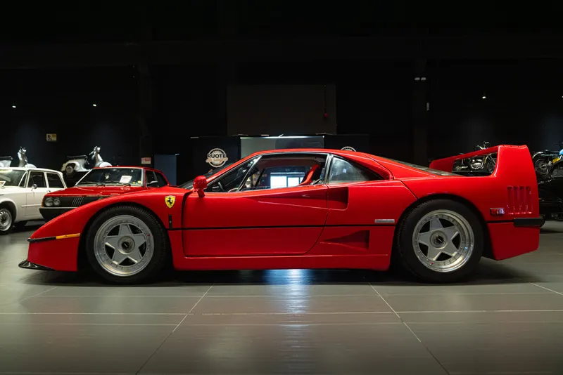 Ferrari F40 4