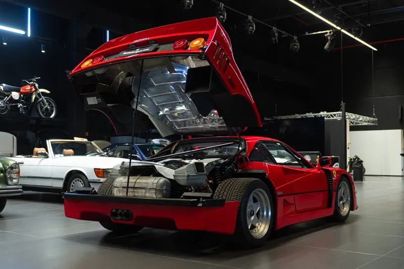 Ferrari F40 42