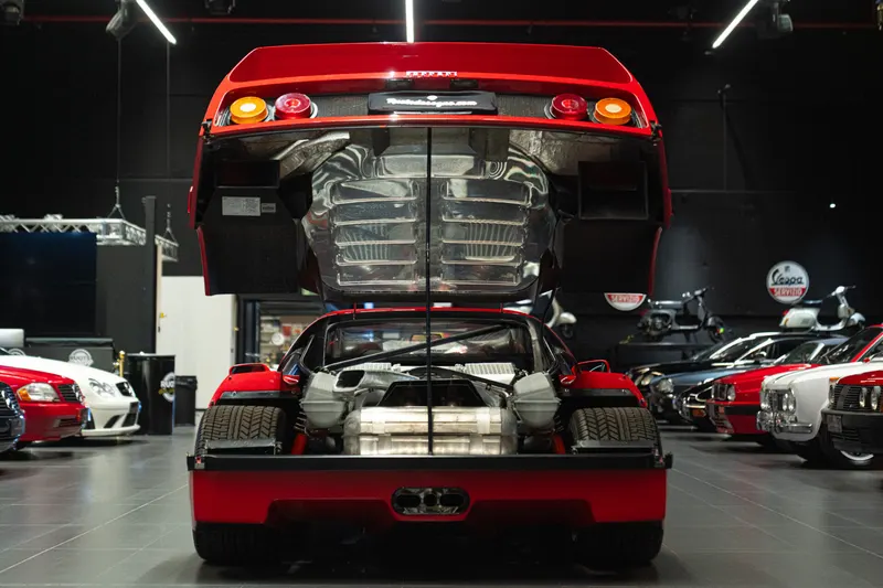 Ferrari F40 55