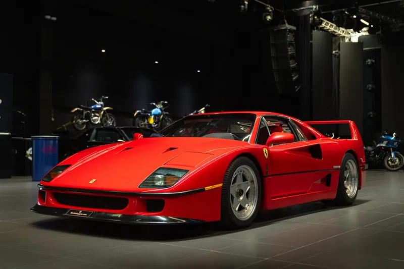 Ferrari F40 56