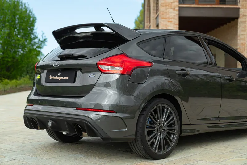 Ford FOCUS RS VR46 19