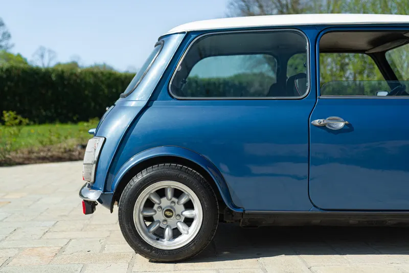 MINI COOPER 19