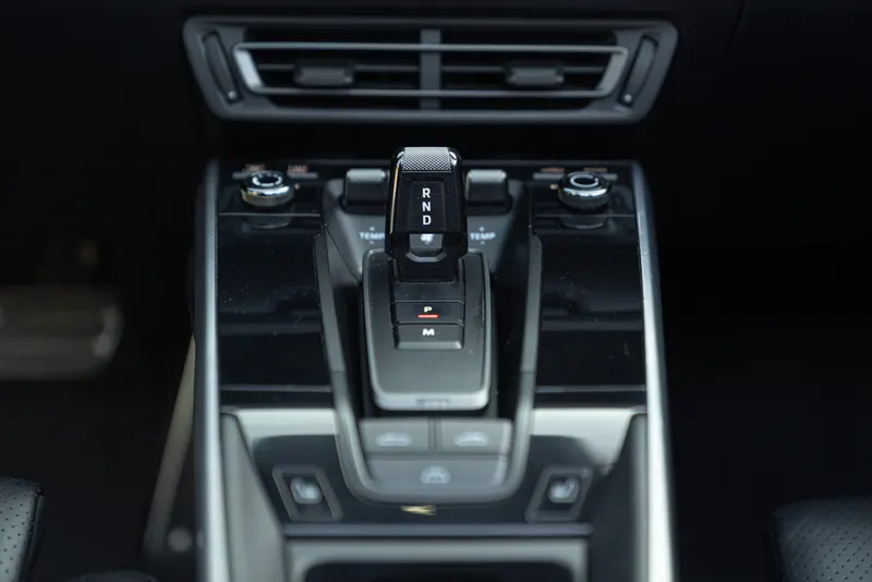 Porsche 992 (911) 4S CABRIOLET 47