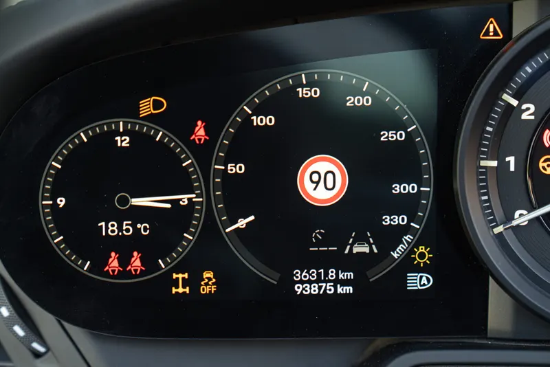Porsche 992 (911) 4S CABRIOLET 69