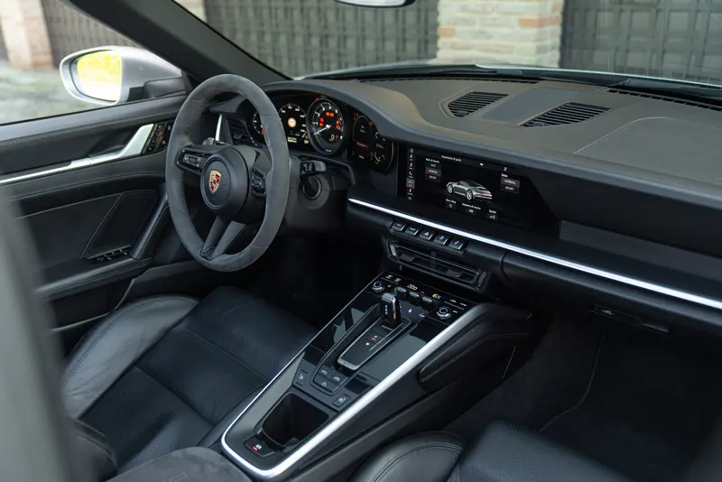 Porsche 992 (911) 4S CABRIOLET 36