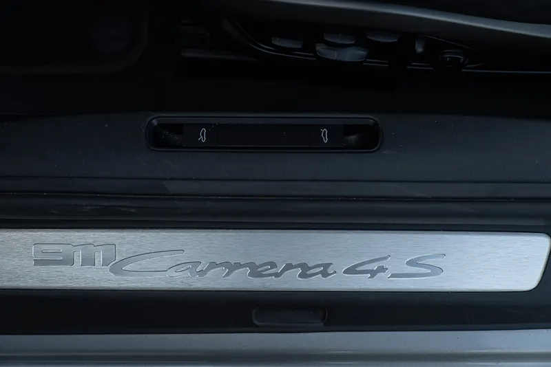 Porsche 992 (911) 4S CABRIOLET 64