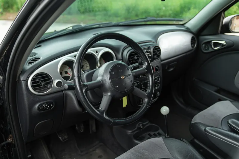 PT CRUISER 27